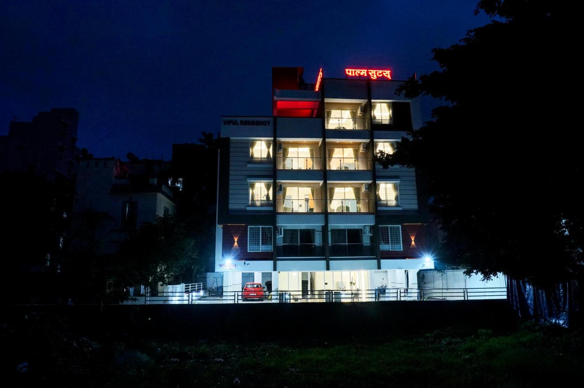 Palm Suites Baner- Indian Nationals Only Pune Esterno foto