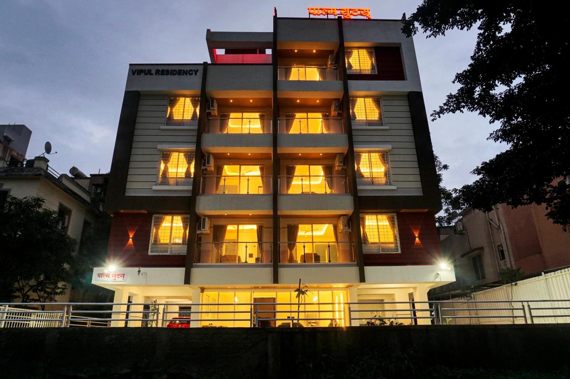 Palm Suites Baner- Indian Nationals Only Pune Esterno foto